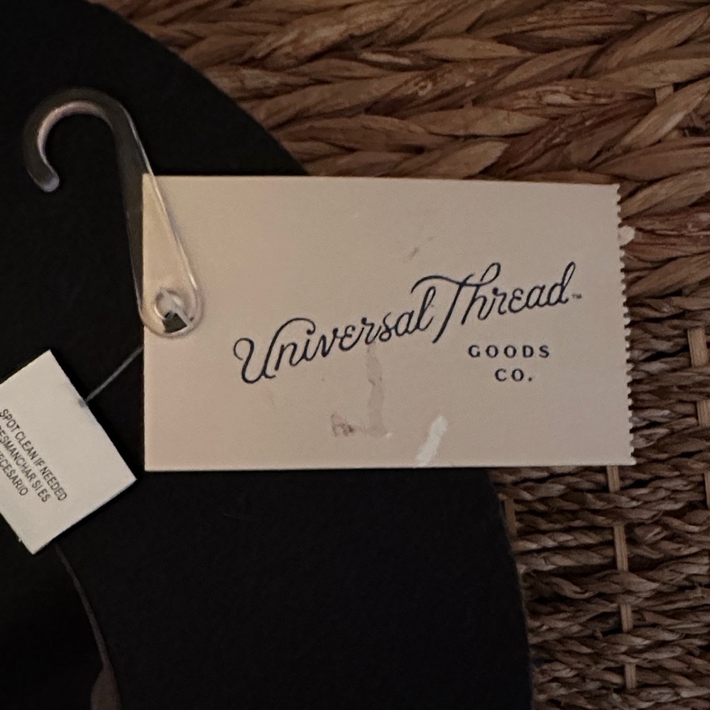Universal Thread Wool Hat - Picture 2 of 4